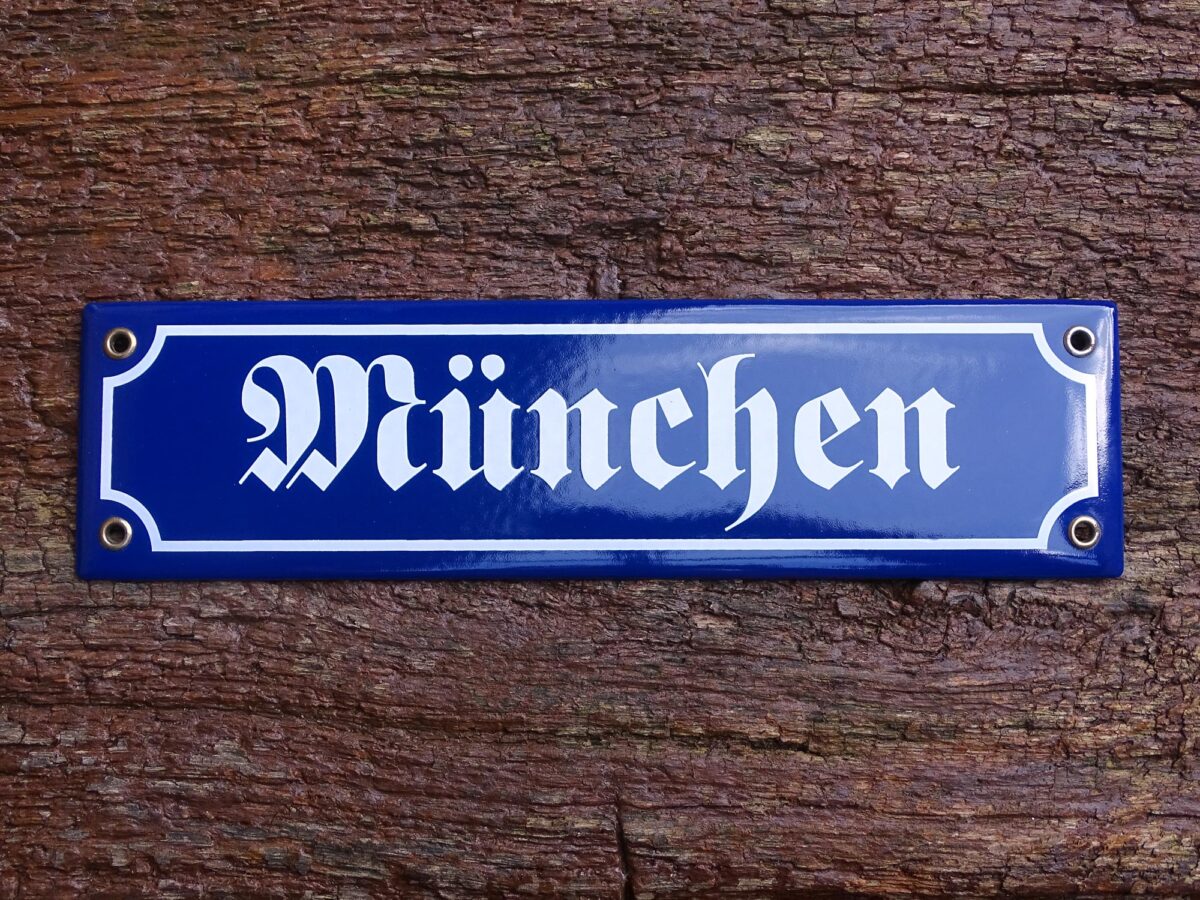 Straßenschild aus Emaille - München - Vintage Look