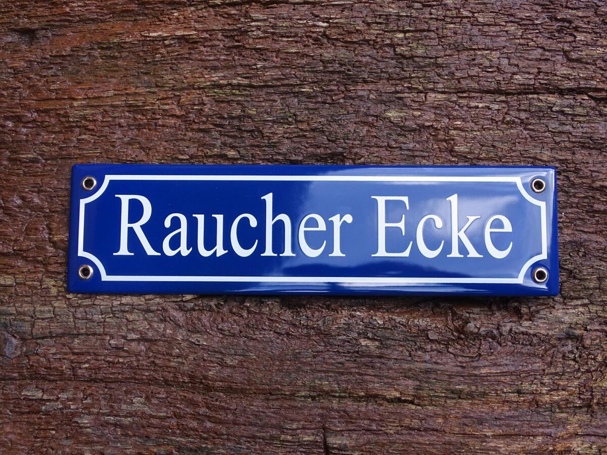 Straßenschild aus Emaille - Raucher Ecke - Vintage Look